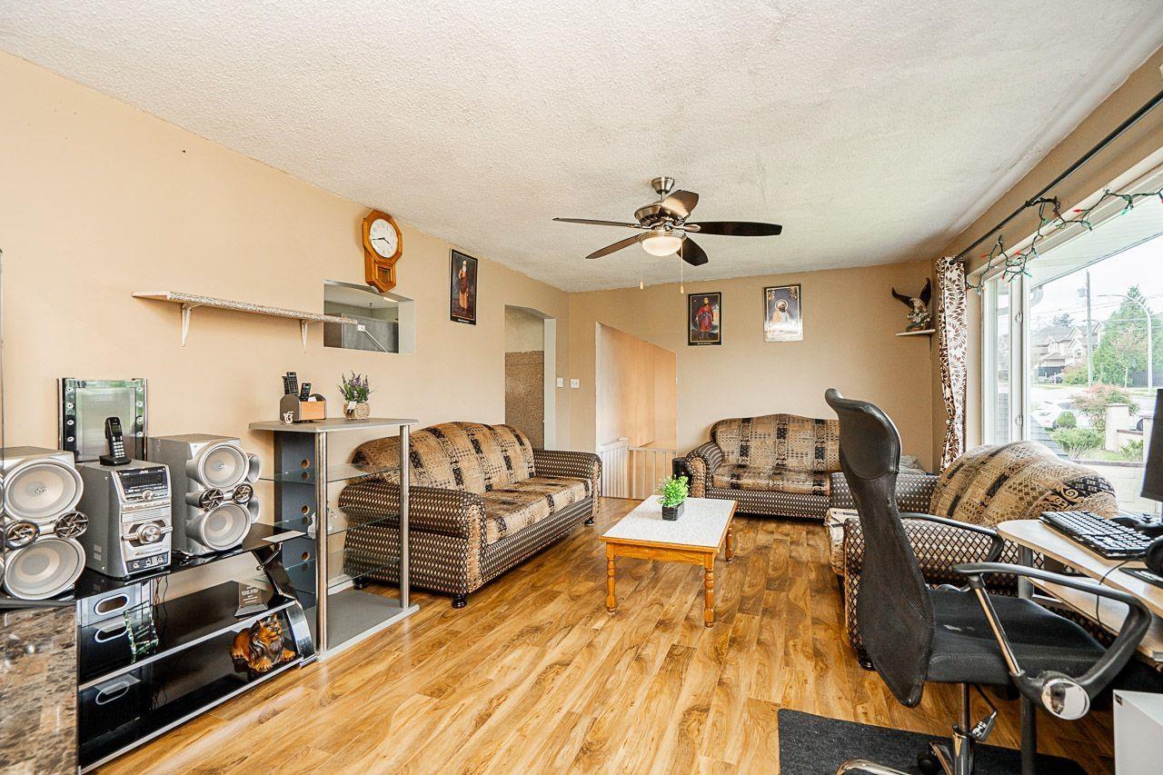 13376 89a Avenue, Surrey, British Columbia  V3V 1B3 - Photo 8 - R2928348