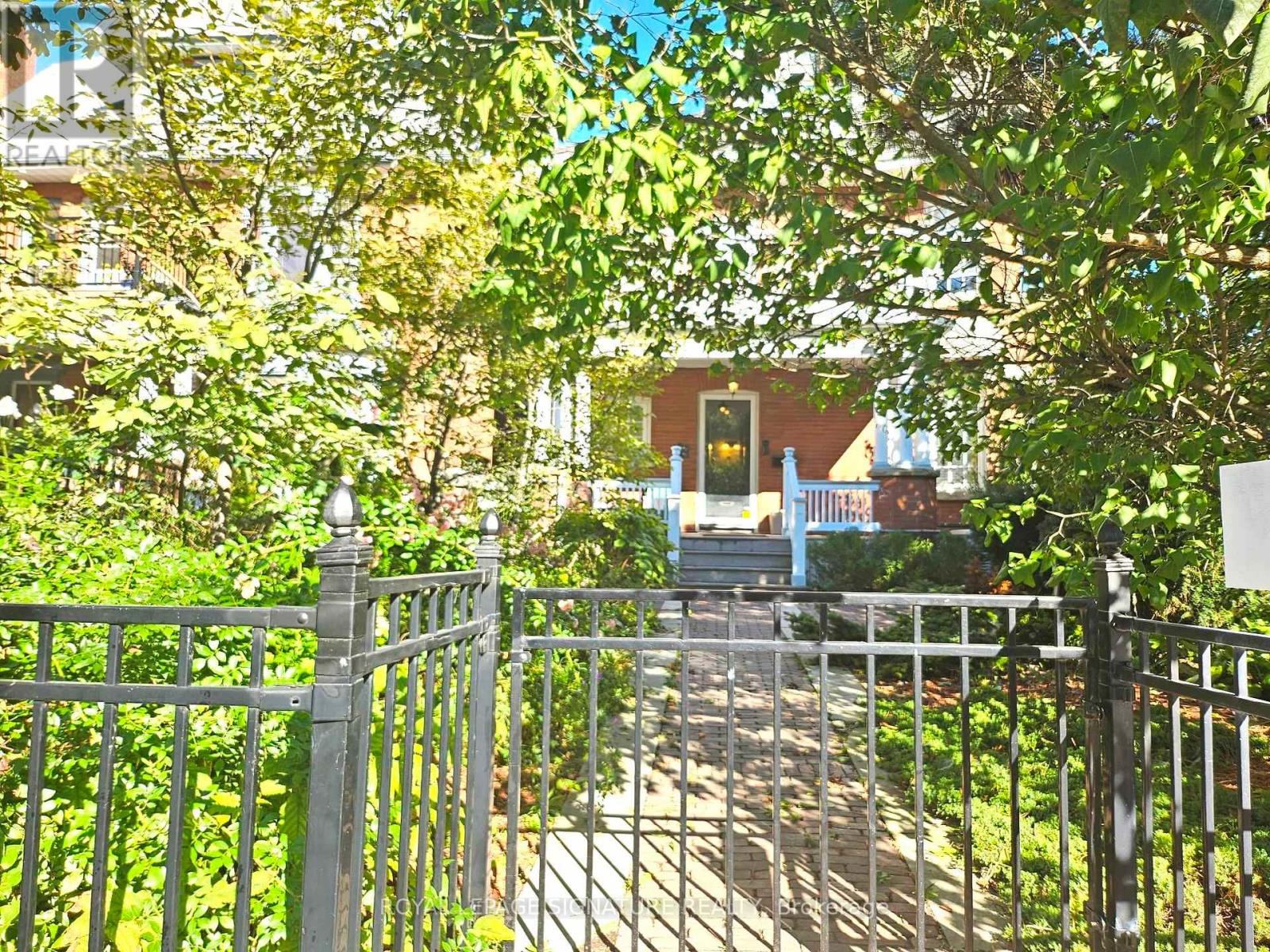 Property at 1 MAYNARD AVENUE S image 1