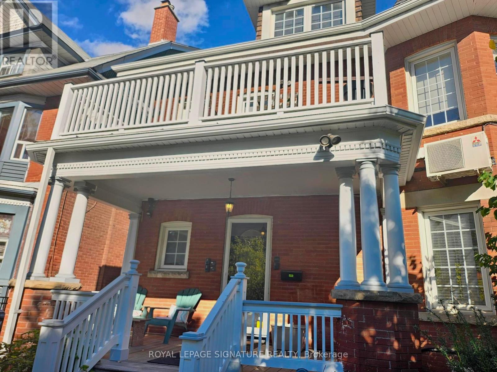 Property at 1 MAYNARD AVENUE S image 3