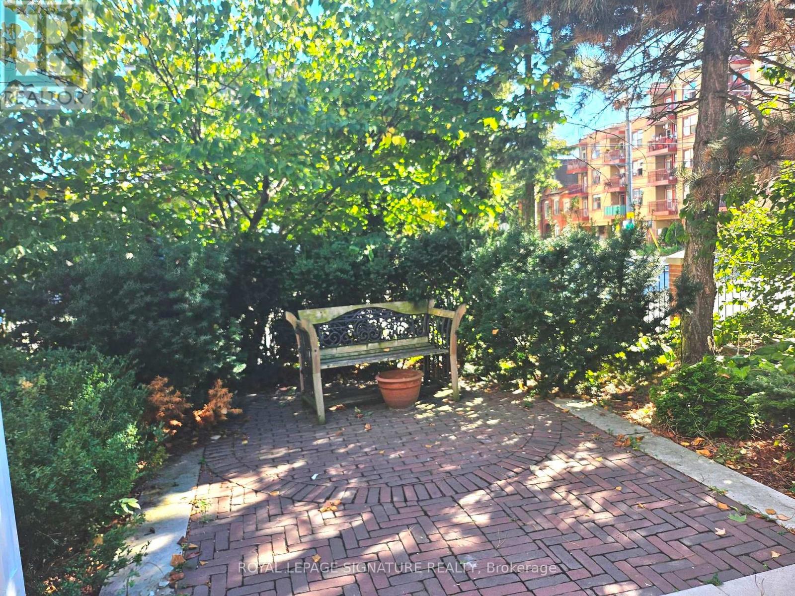 Property at 1 MAYNARD AVENUE S image 5