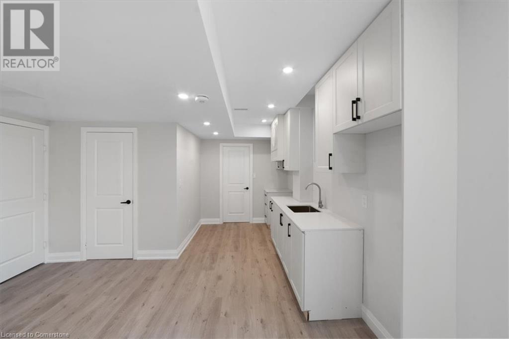 23 Mair Avenue, Brantford, Ontario  N3T 5L5 - Photo 2 - 40658827