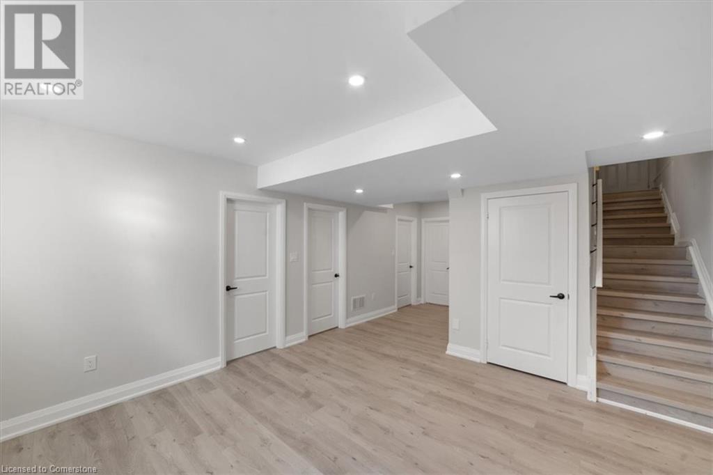 23 Mair Avenue, Brantford, Ontario  N3T 5L5 - Photo 3 - 40658827