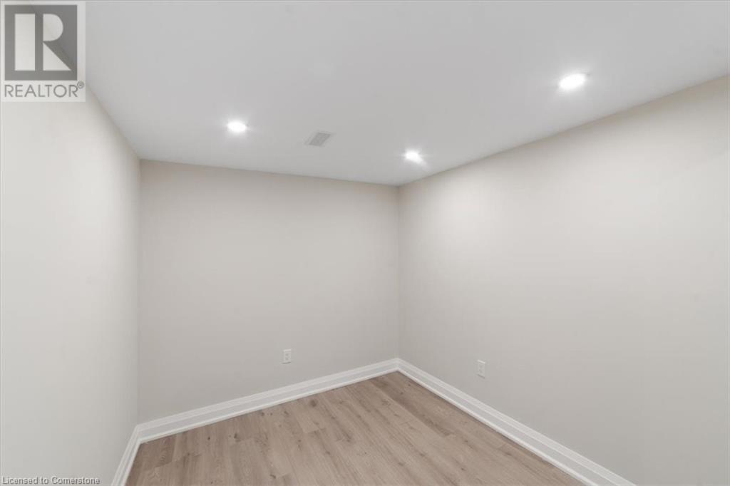 23 Mair Avenue, Brantford, Ontario  N3T 5L5 - Photo 5 - 40658827