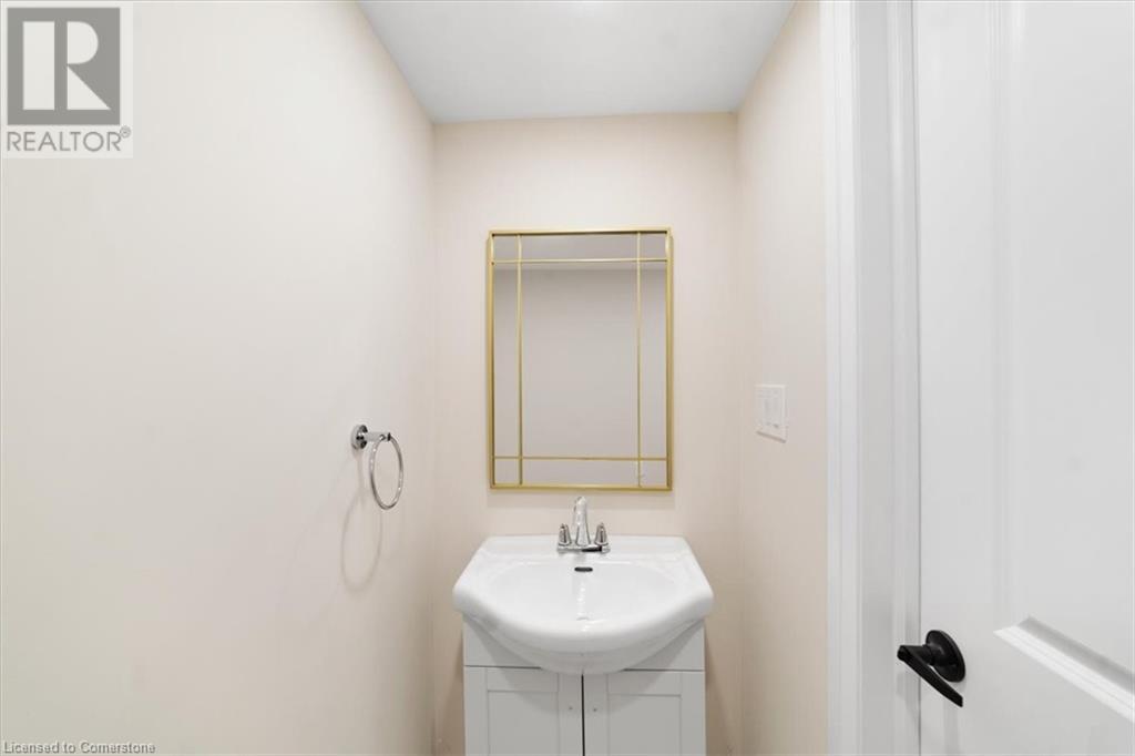 23 Mair Avenue, Brantford, Ontario  N3T 5L5 - Photo 8 - 40658827