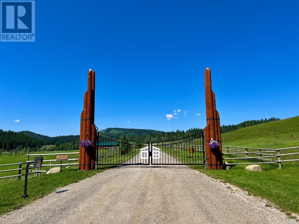 11 Black Bear, Rural Foothills County, Alberta