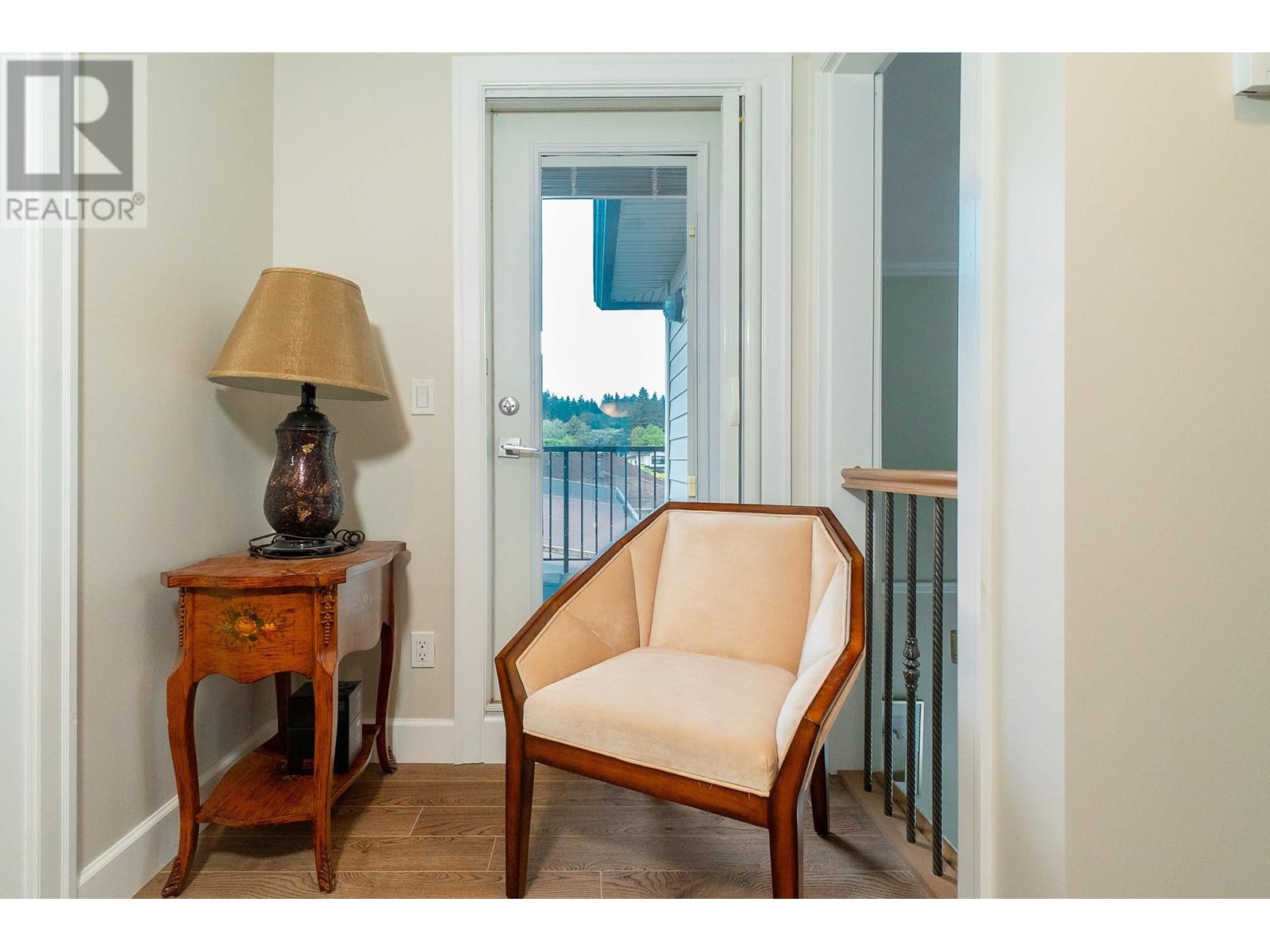 Listing Picture 17 of 26 : 5328 CHESHAM AVENUE, Burnaby / 本拿比 - 魯藝地產 Yvonne Lu Group - MLS Medallion Club Member
