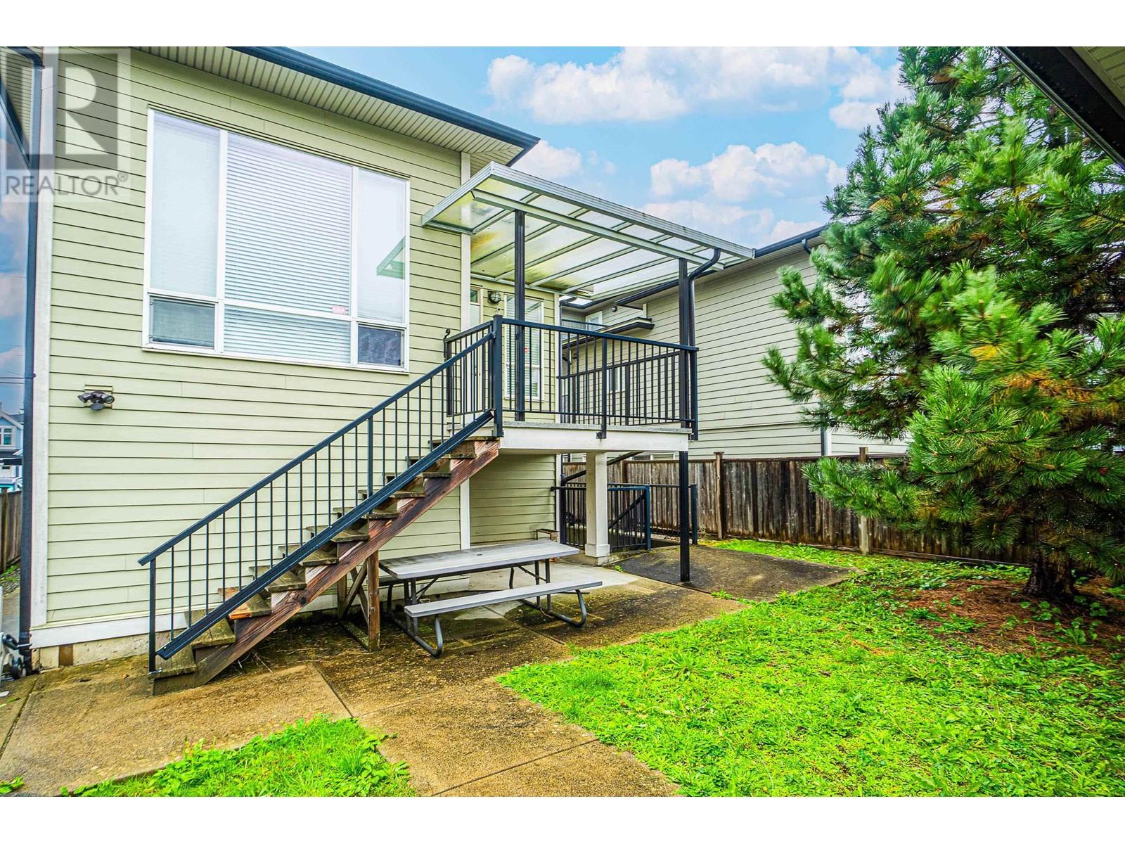 Listing Picture 3 of 26 : 5328 CHESHAM AVENUE, Burnaby / 本拿比 - 魯藝地產 Yvonne Lu Group - MLS Medallion Club Member