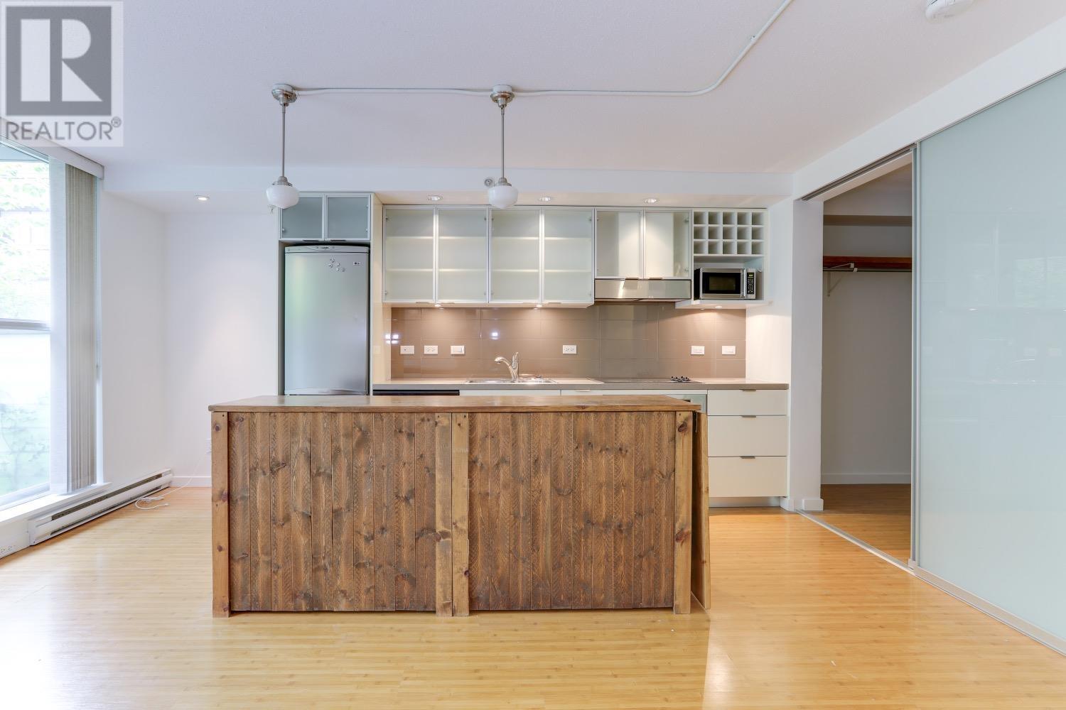 Property at 302 168 POWELL STREET image 5