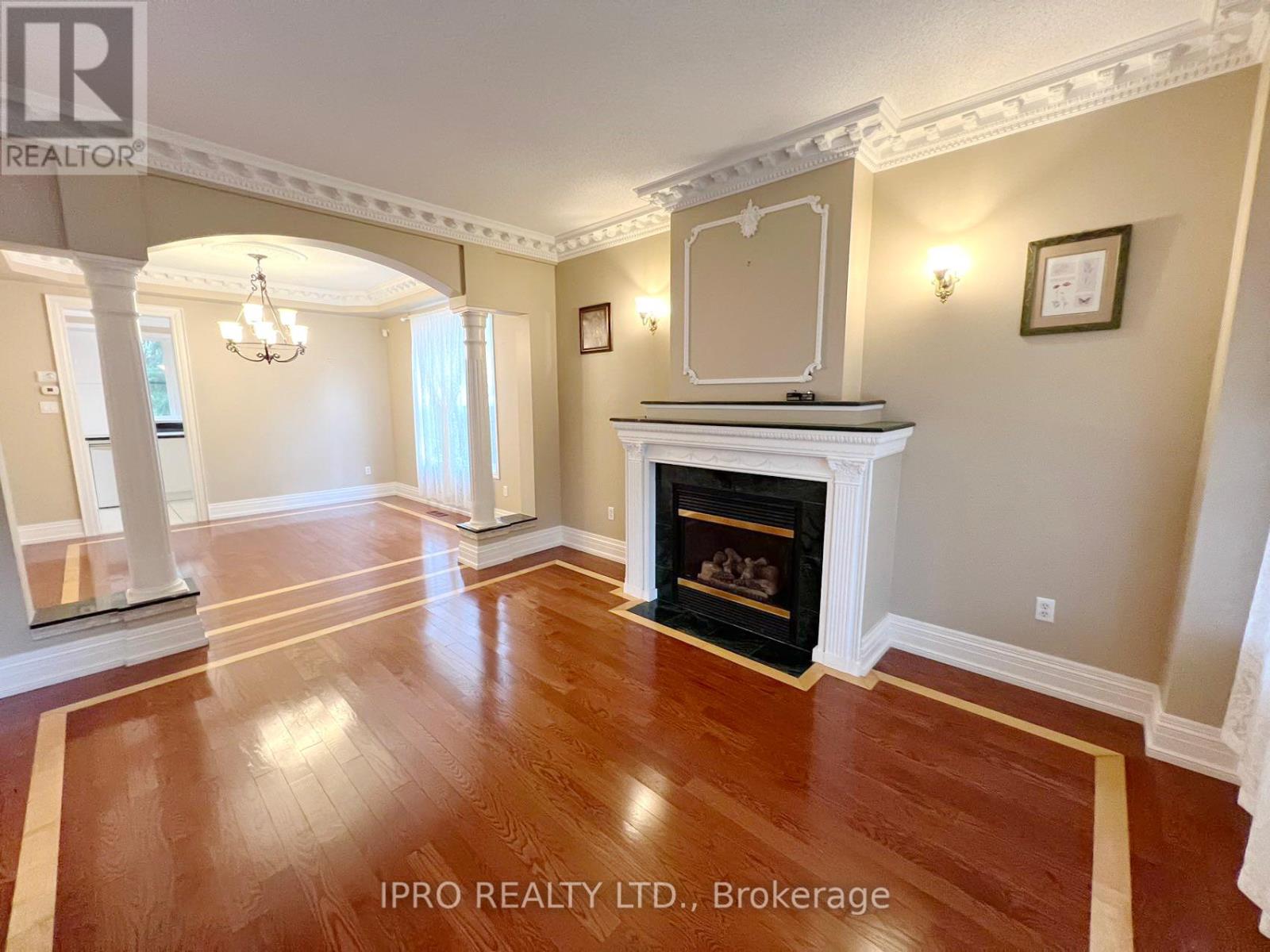 2167 Bloomfield Drive, Oakville, Ontario  L6M 3X7 - Photo 6 - W9384748