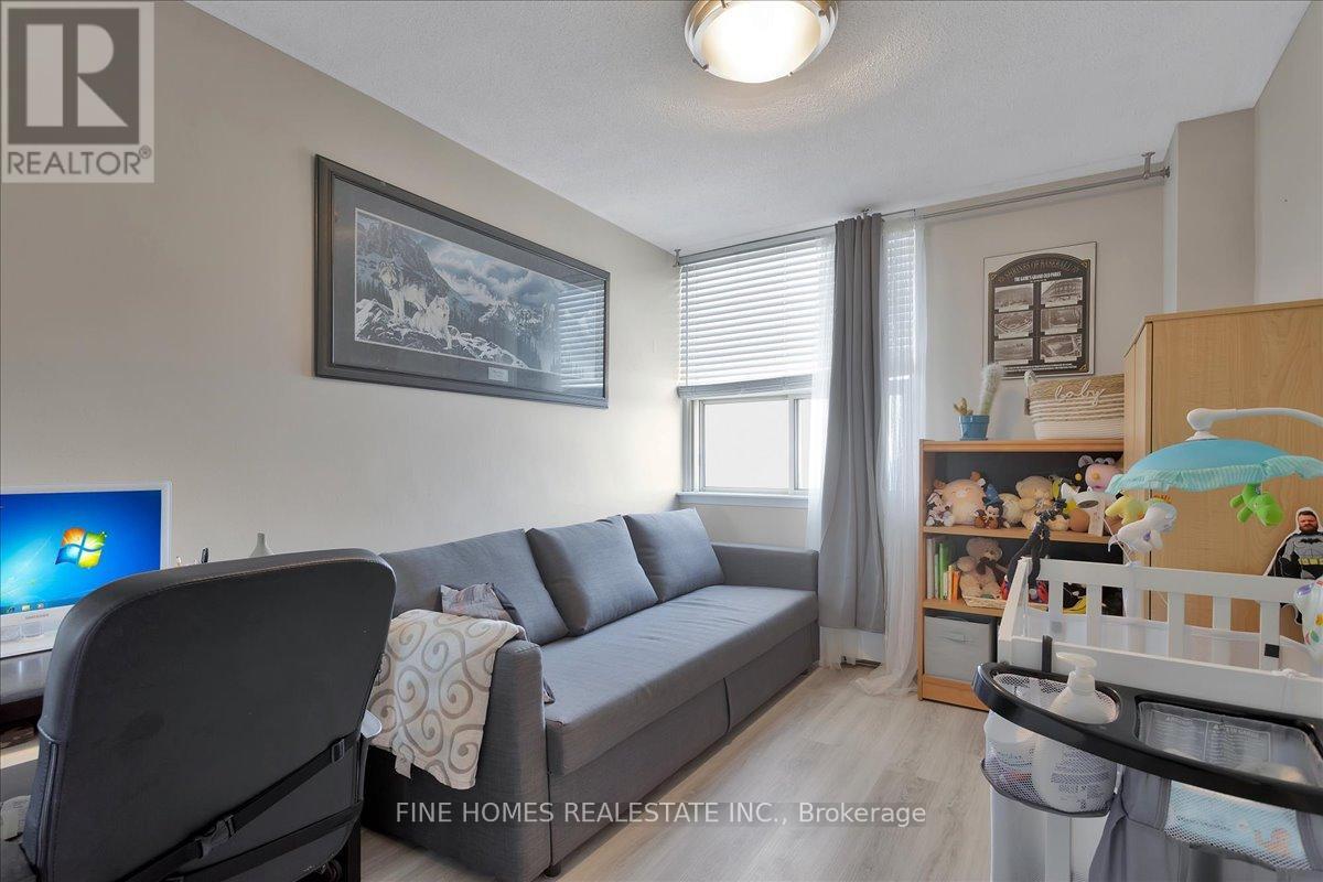 910 - 155 Marlee Avenue, Toronto, Ontario  M6B 4B5 - Photo 15 - W9384973