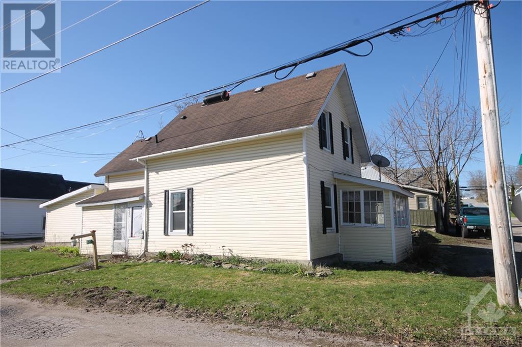 923 CENTER STREET, Braeside, Ontario