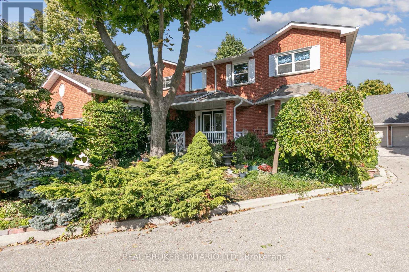 6533 Mockingbird Lane, Mississauga, Ontario  L5N 5K7 - Photo 3 - W9385118