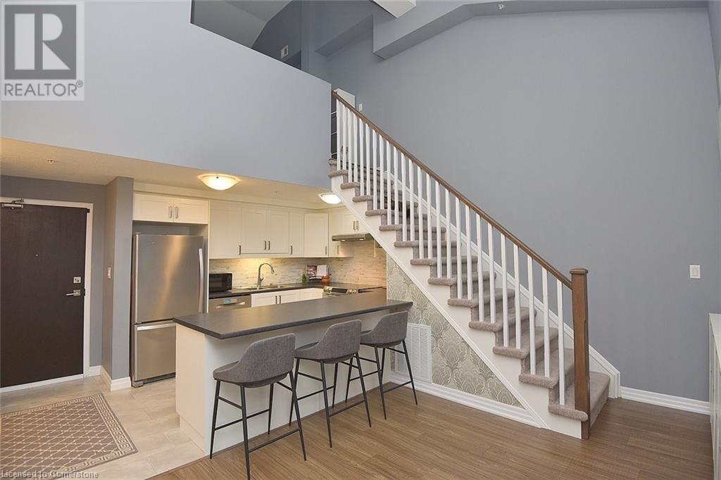 170 Rockhaven Lane Unit# 320, Waterdown, Ontario  L8B 1B5 - Photo 3 - 40659127