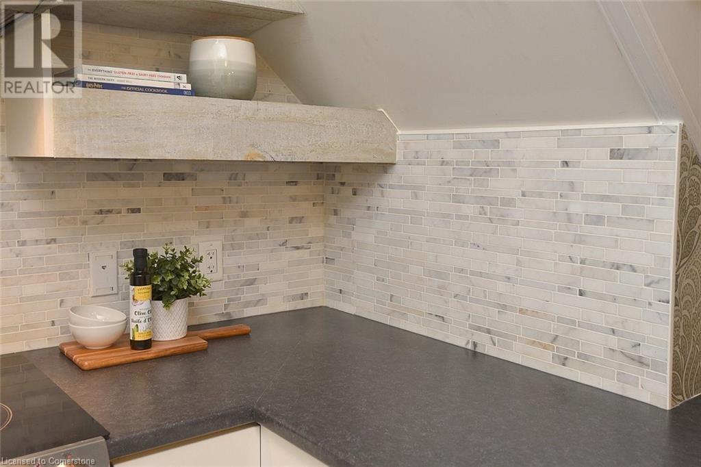 170 Rockhaven Lane Unit# 320, Waterdown, Ontario  L8B 1B5 - Photo 8 - 40659127