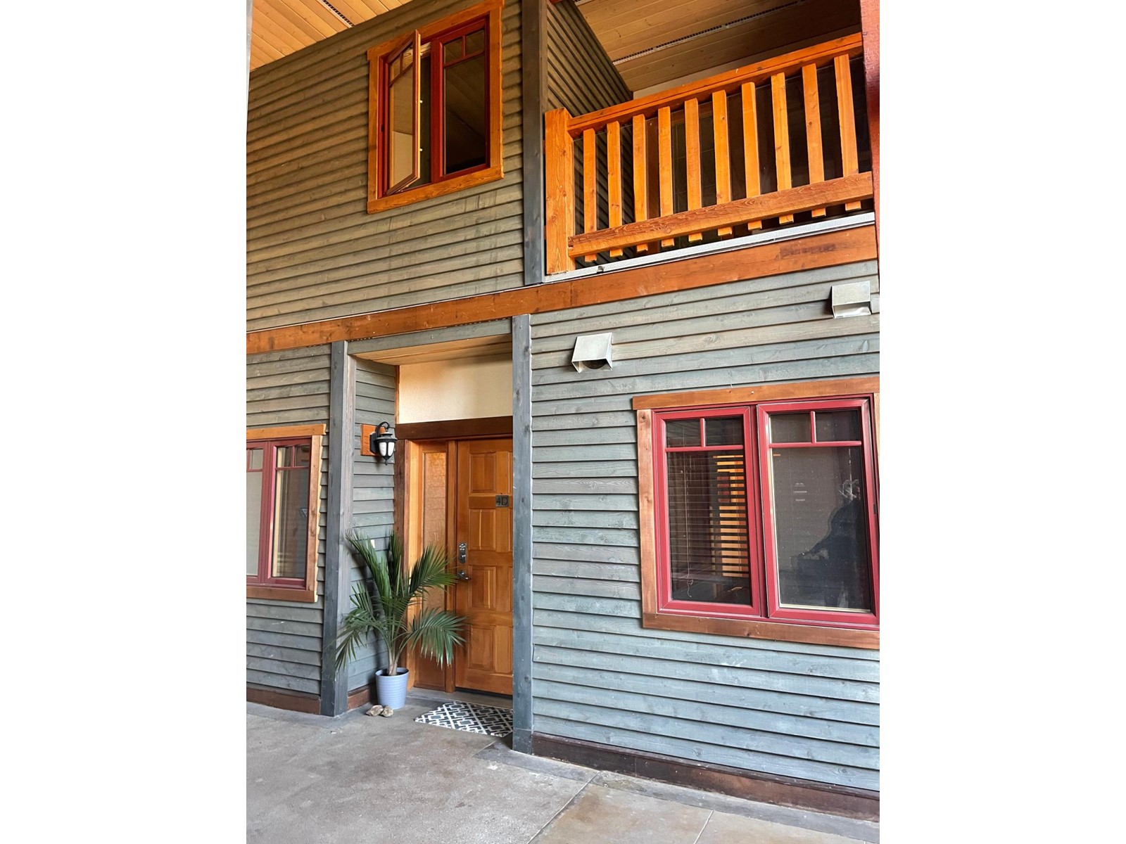 4D - 1005 MOUNTAIN VIEW ROAD, rossland, British Columbia V0G1Y0