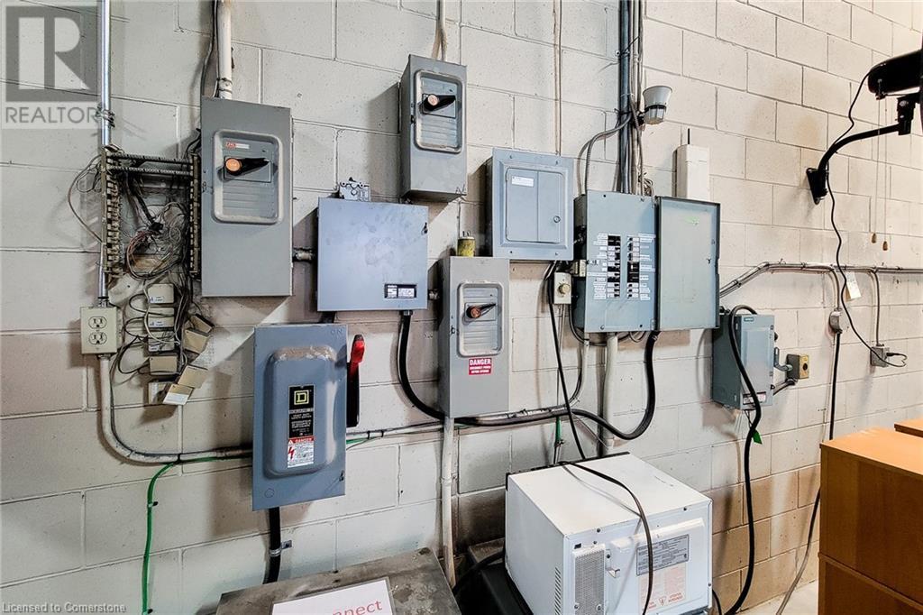 4380 South Service Road Unit# 17, Burlington, Ontario  L7L 5Y6 - Photo 16 - 40659060