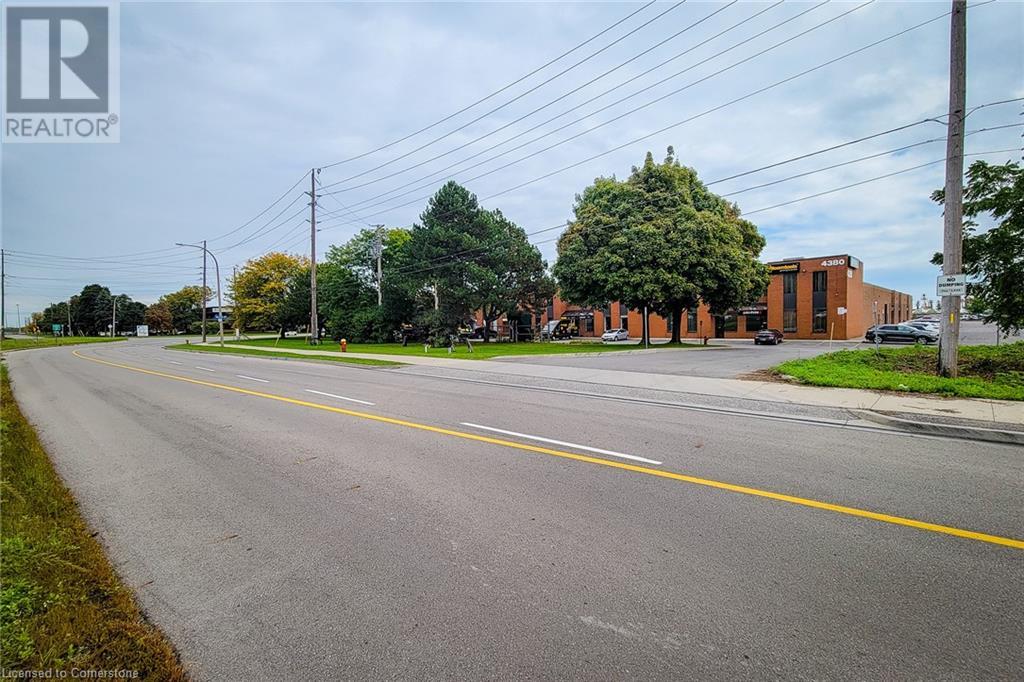 4380 South Service Road Unit# 17, Burlington, Ontario  L7L 5Y6 - Photo 5 - 40659060