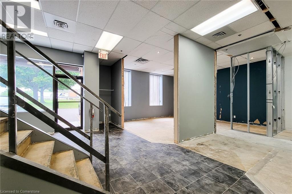 4380 South Service Road Unit# 17, Burlington, Ontario  L7L 5Y6 - Photo 6 - 40659060