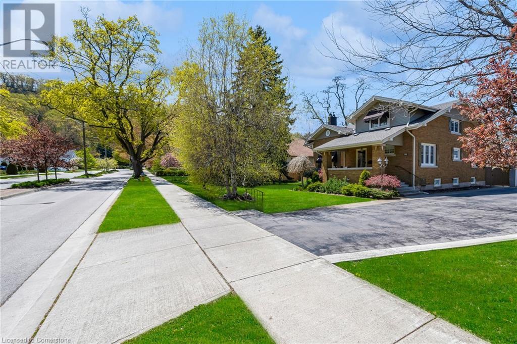 16 Nelles Boulevard, Grimsby, Ontario  L3M 3R1 - Photo 3 - 40659290