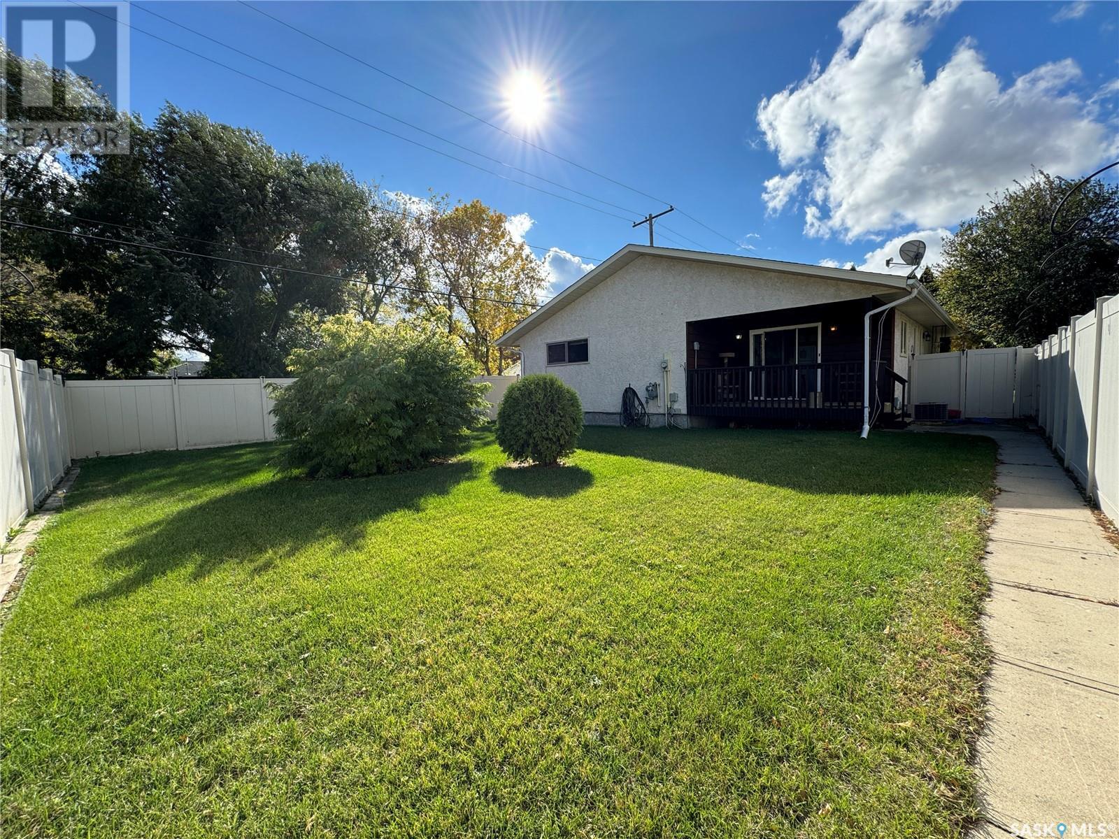 131 6th Street, Pilot Butte, Saskatchewan  S0G 3Z0 - Photo 4 - SK985467