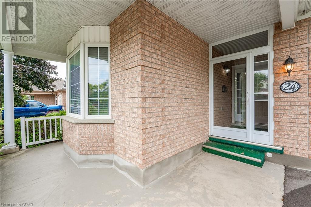 24 Beechlawn BoulevardGuelph (Village), Ontario  N1G 4X7 - Photo 3 - X10875574