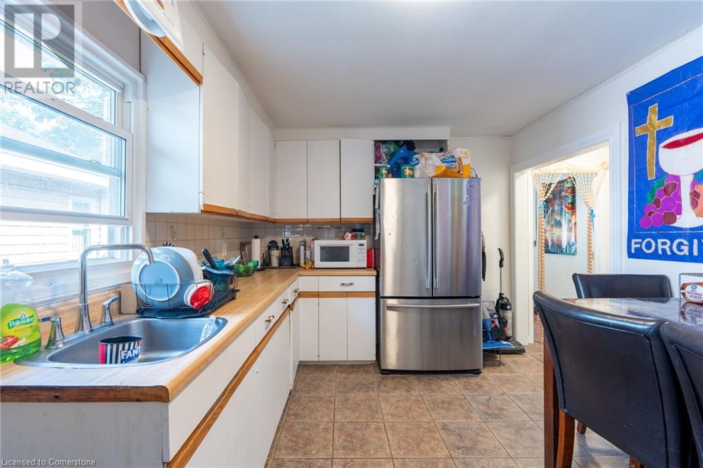 48 Merigold Street, St. Catharines, Ontario  L2S 2N5 - Photo 10 - 40658304