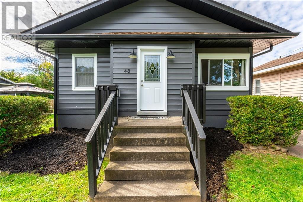 48 Merigold Street, St. Catharines, Ontario  L2S 2N5 - Photo 2 - 40658304