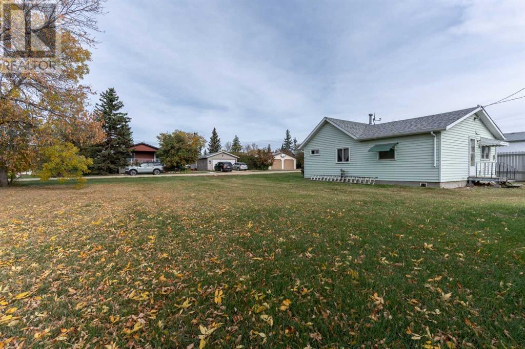 113 Mcleod Street, Ferintosh, Alberta  T0B 1M0 - Photo 5 - A2171072