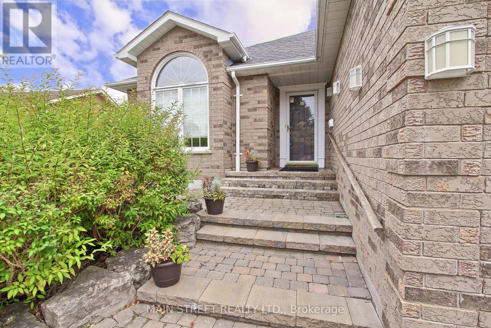 40 Chalmers Drive, Barrie (Painswick South), Ontario  L4N 8A4 - Photo 3 - S9385763