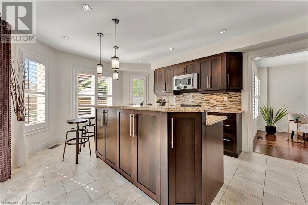 19 Falconridge Drive, Hamilton, Ontario  L9B 2P2 - Photo 11 - 40659464