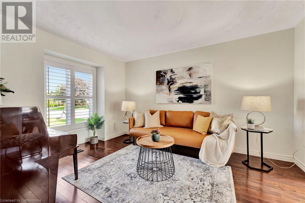 19 Falconridge Drive, Hamilton, Ontario  L9B 2P2 - Photo 5 - 40659464