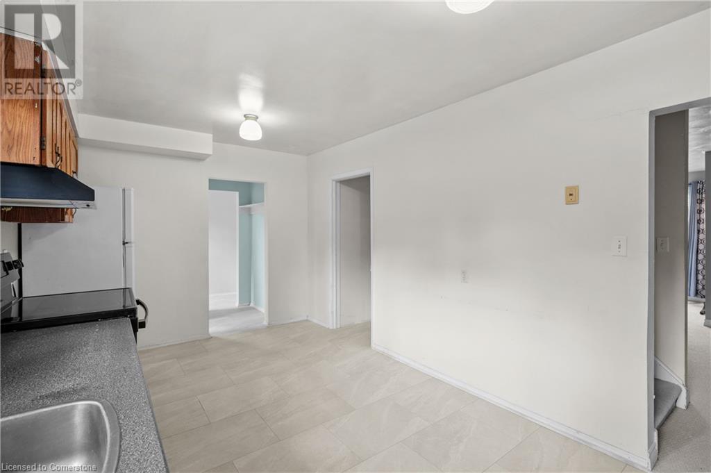 2384 Maryvale Court, Burlington, Ontario L7P 2P2 - Photo 5 - 40658846