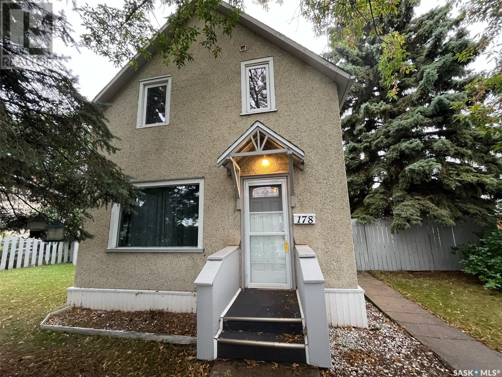 Property at 178 6th STREET E image 1