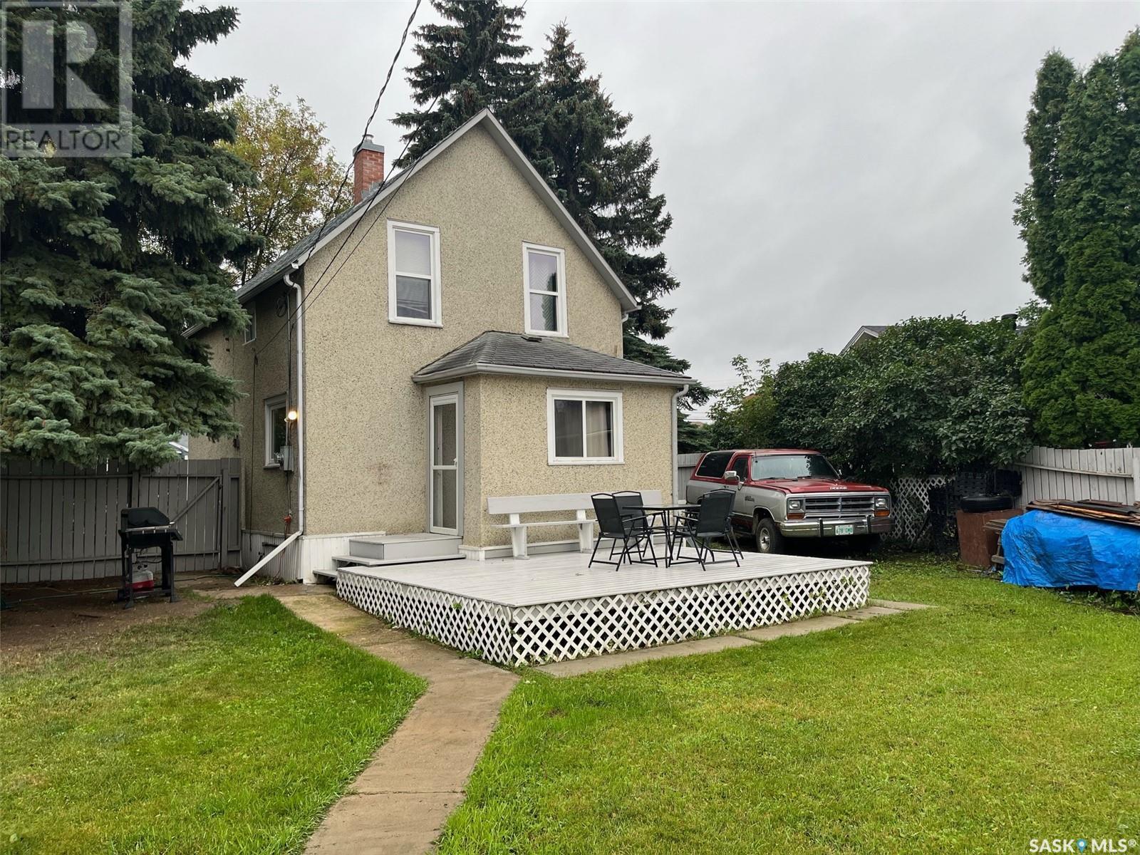 Property at 178 6th STREET E image 3