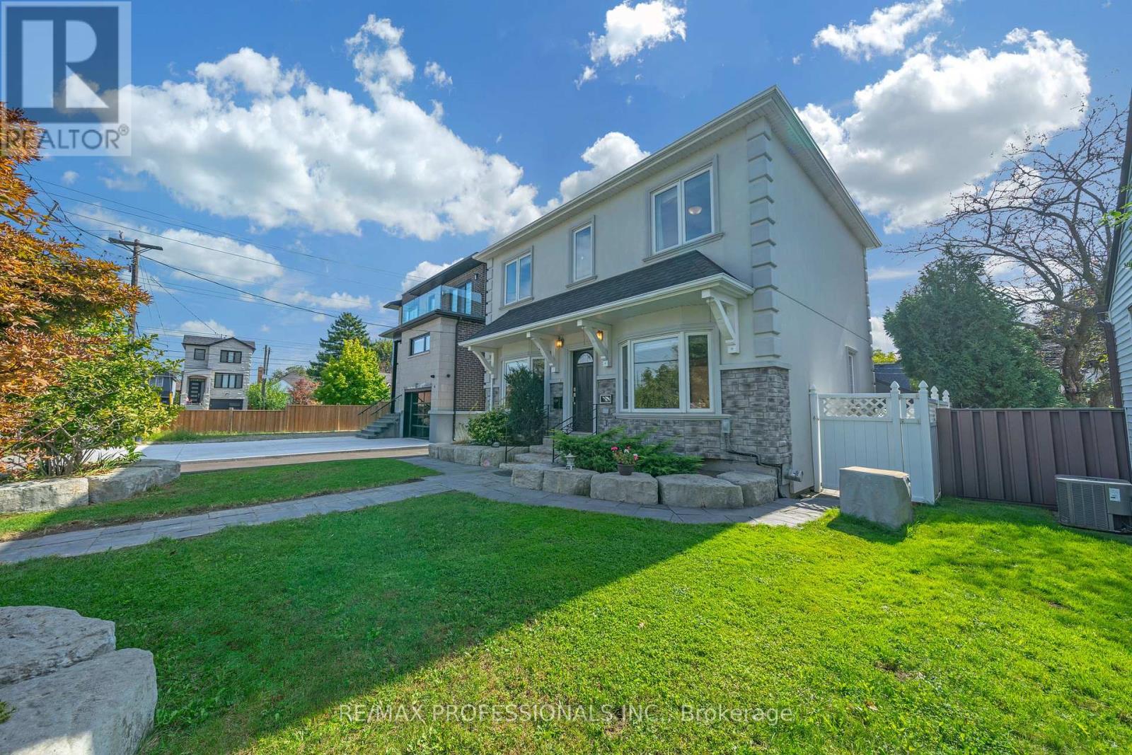 3 Frankwood Road, Toronto (Stonegate-Queensway), Ontario  M8Z 1Y8 - Photo 20 - W9385618