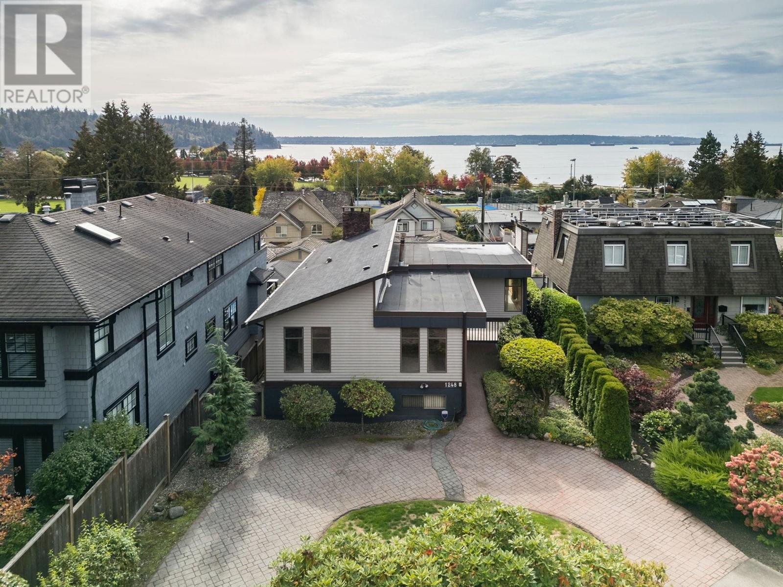 1248 Keith Road, West Vancouver, British Columbia  V7T 1M9 - Photo 3 - R2933235