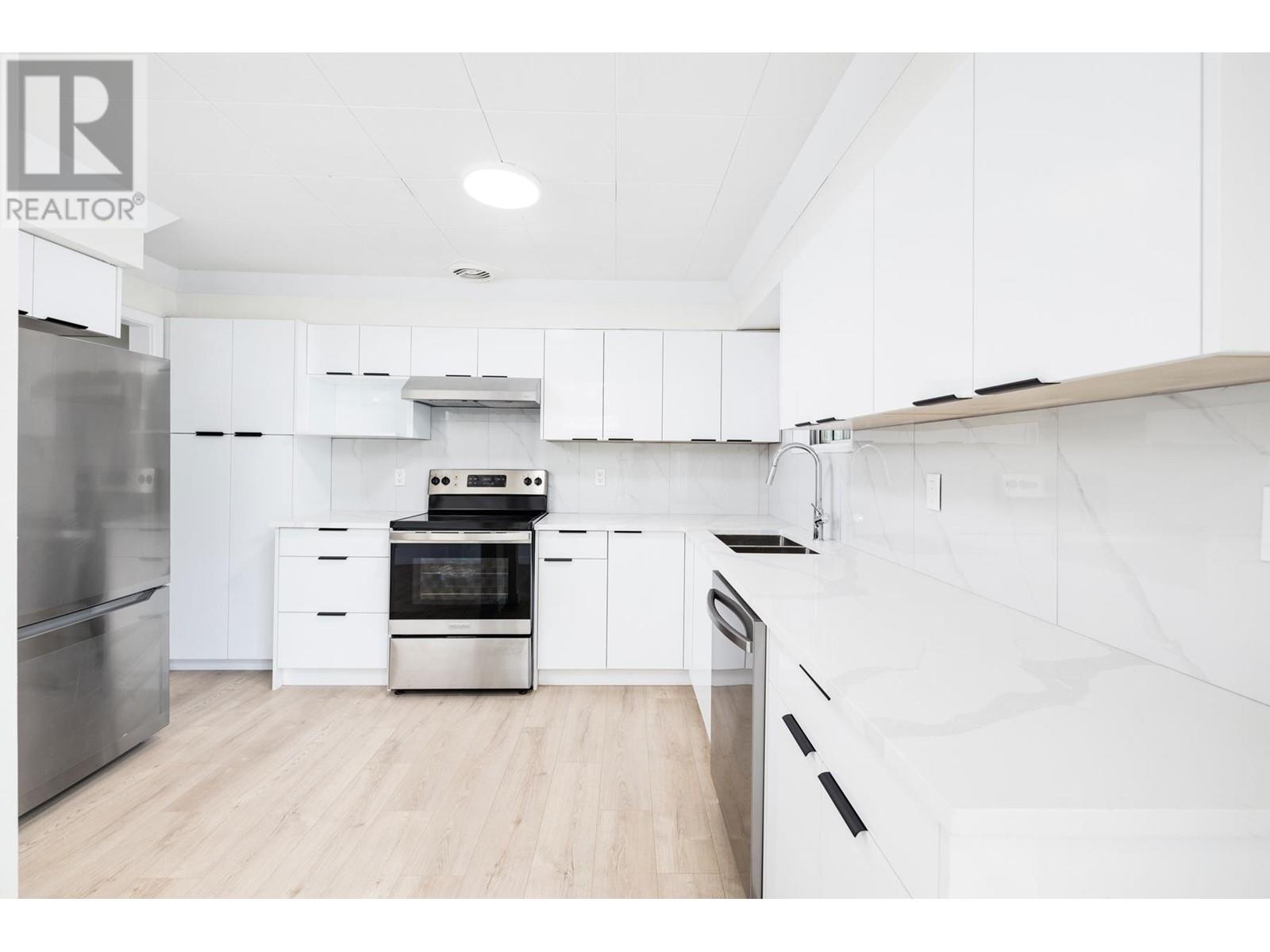 1235 JEFFERSON AVENUE