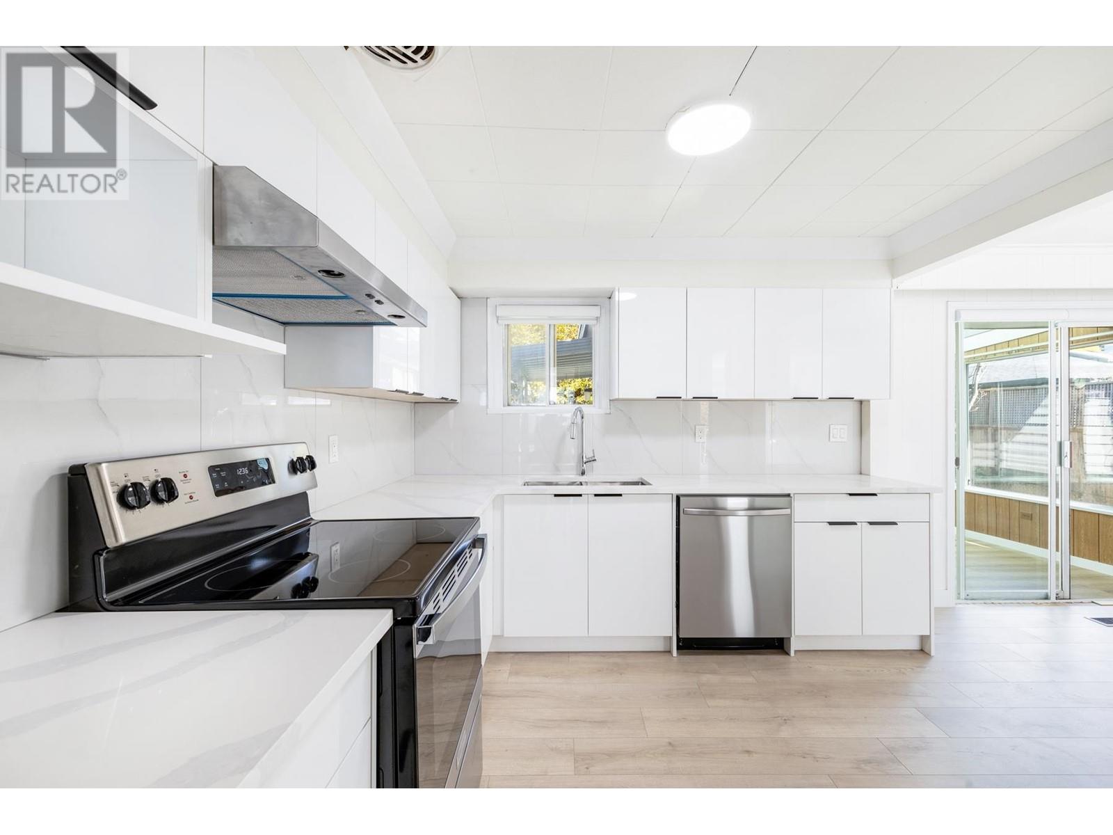 1235 JEFFERSON AVENUE