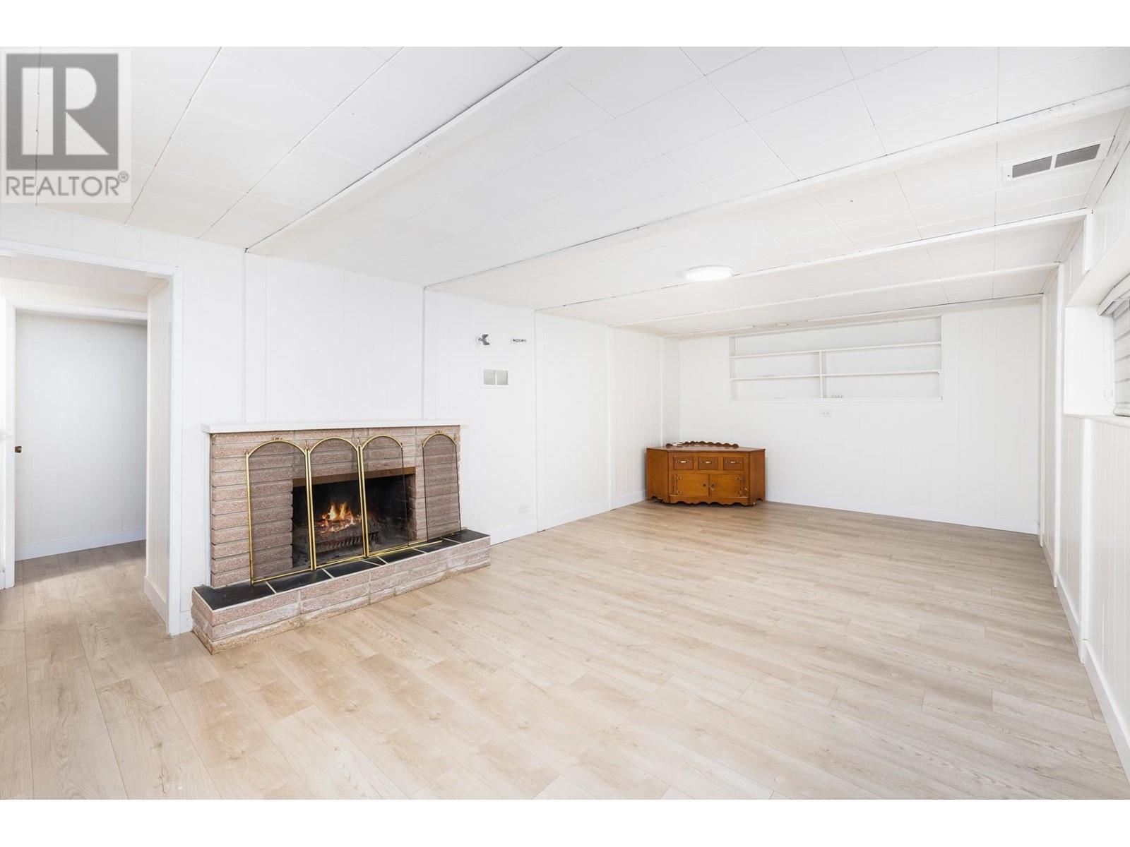 1235 JEFFERSON AVENUE