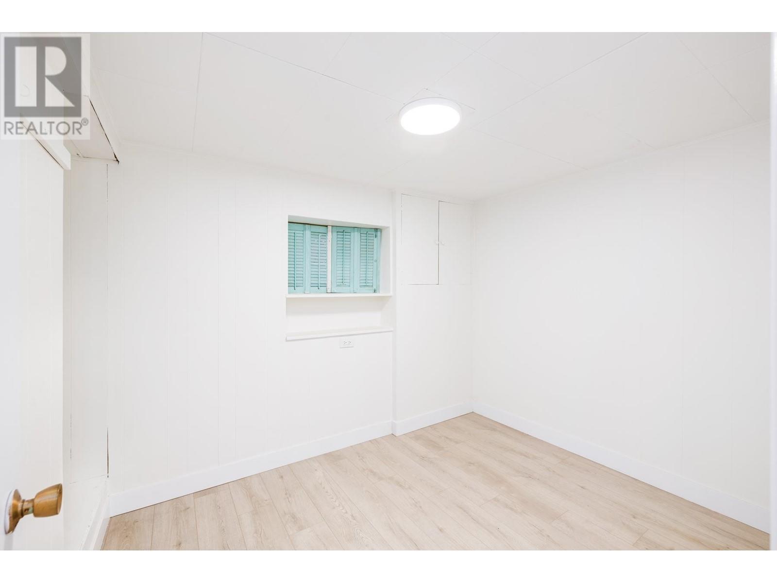 1235 JEFFERSON AVENUE