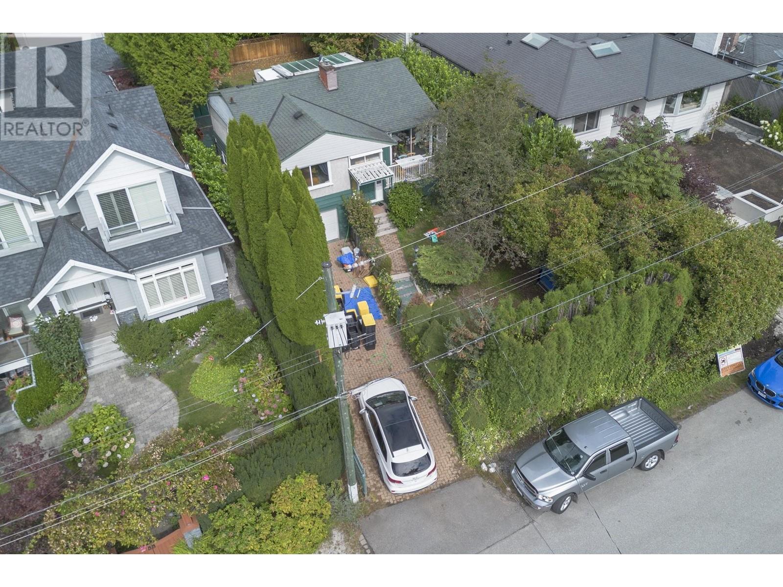 1235 JEFFERSON AVENUE