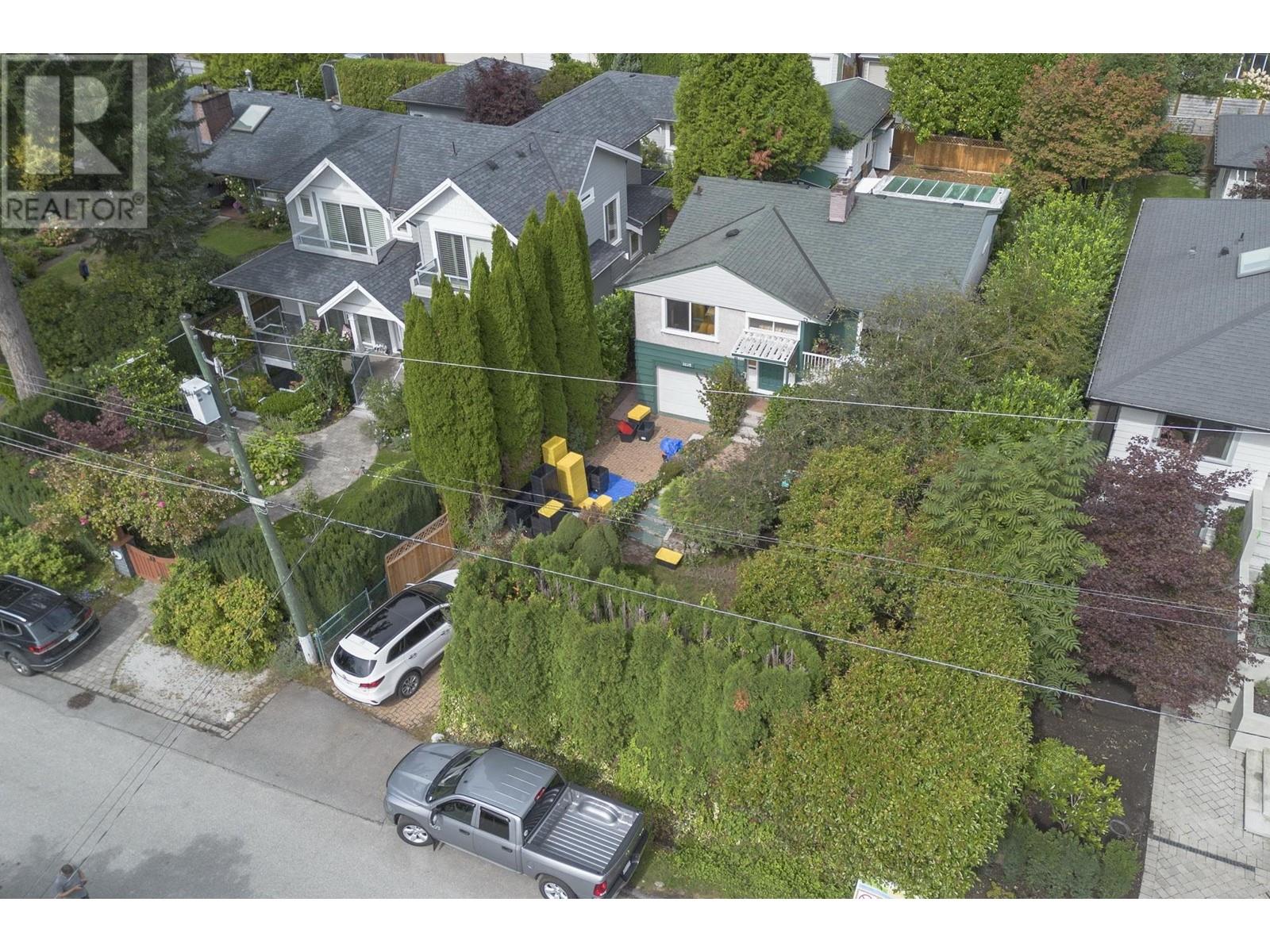 1235 JEFFERSON AVENUE