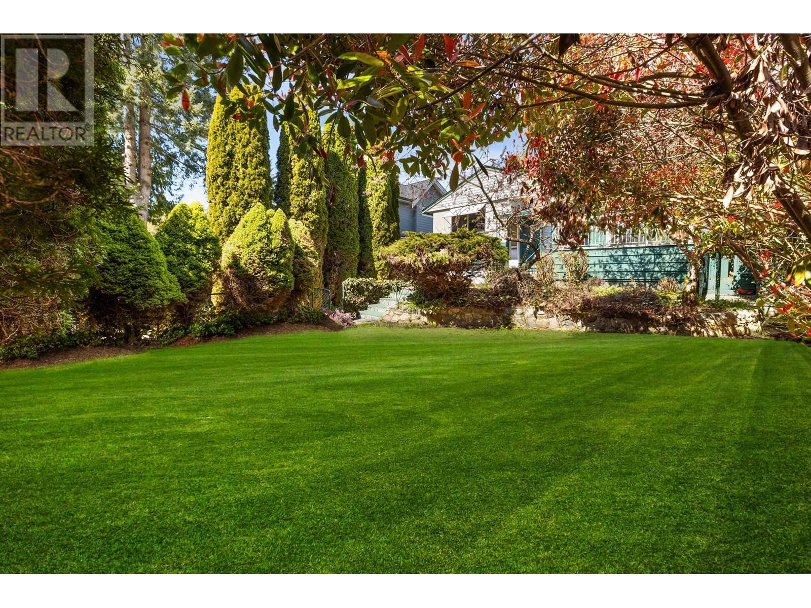 1235 JEFFERSON AVENUE