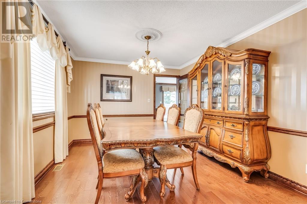 7689 Mount Carmel BoulevardNiagara Falls, Ontario  L2H 2Y3 - Photo 6 - 40657147