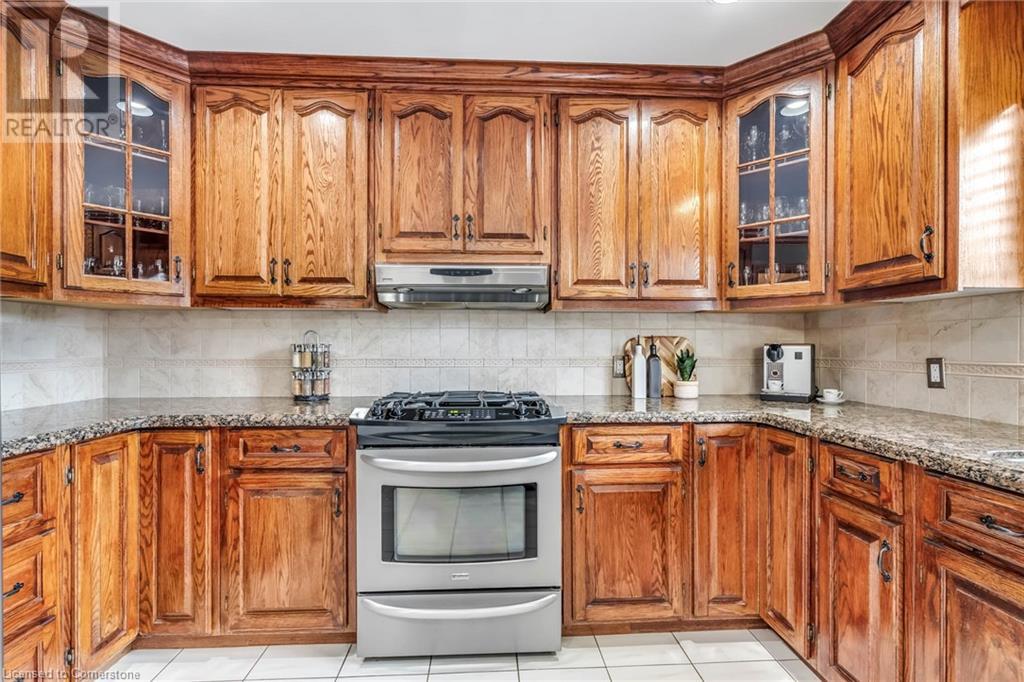 7689 Mount Carmel BoulevardNiagara Falls, Ontario  L2H 2Y3 - Photo 12 - 40657147