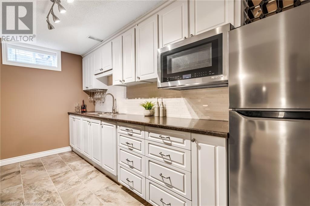 7689 Mount Carmel BoulevardNiagara Falls, Ontario  L2H 2Y3 - Photo 29 - 40657147