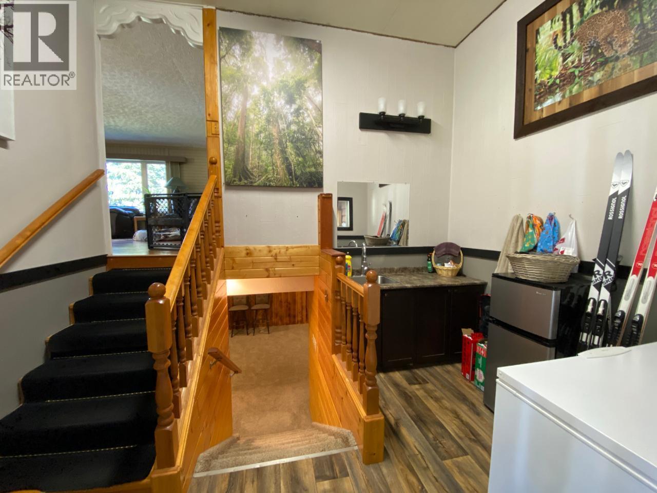 3711 212 Road, Dawson Creek, British Columbia V1G 4E7 - Photo 6 - 201414