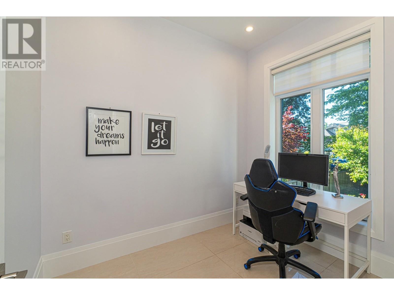 Listing Picture 20 of 27 : 3908 W 17TH AVENUE, Vancouver / 溫哥華 - 魯藝地產 Yvonne Lu Group - MLS Medallion Club Member