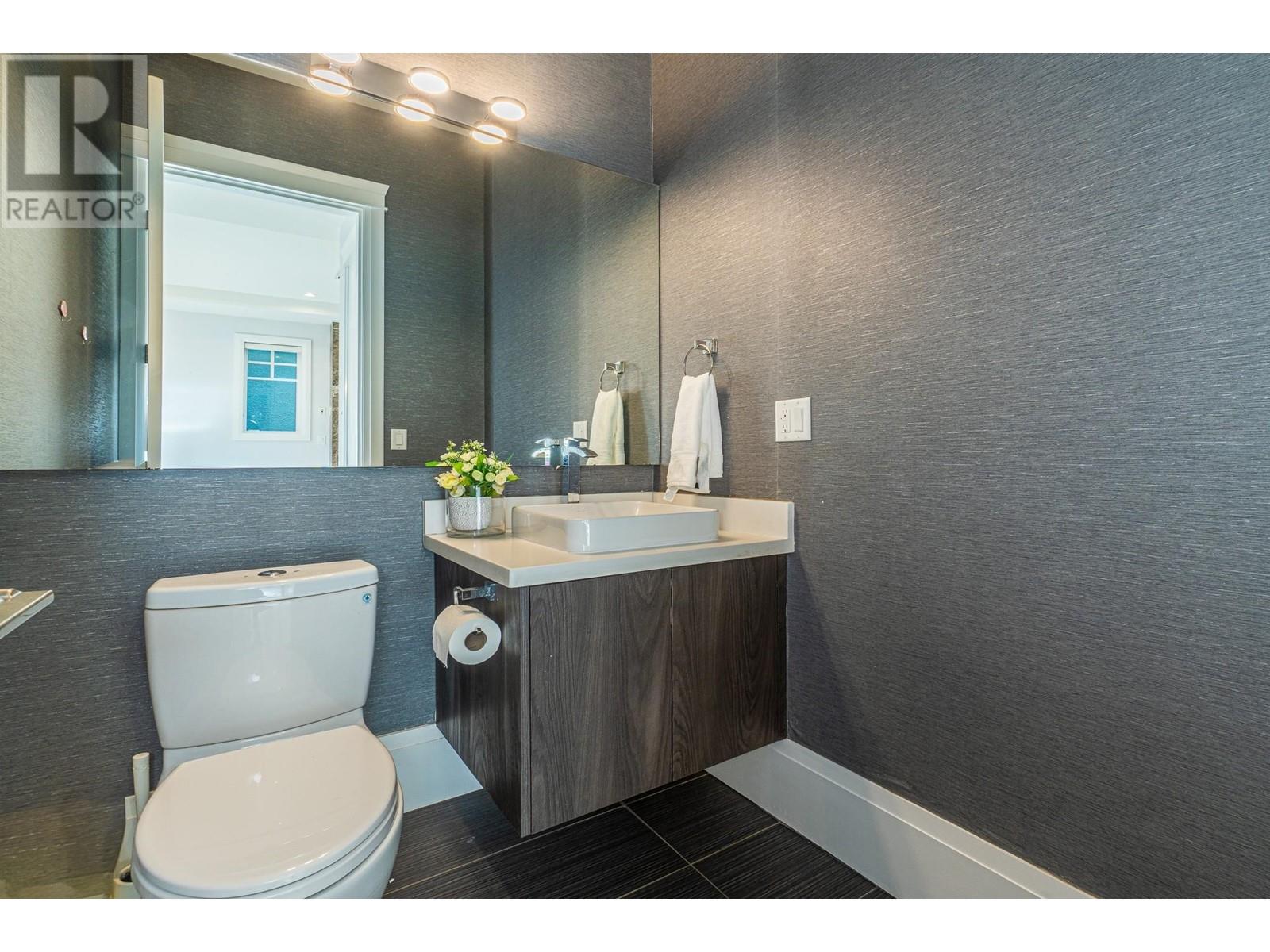 Listing Picture 21 of 27 : 3908 W 17TH AVENUE, Vancouver / 溫哥華 - 魯藝地產 Yvonne Lu Group - MLS Medallion Club Member