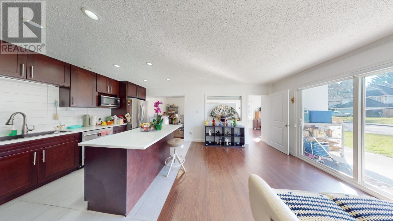 Listing Picture 10 of 31 : 7920 FROBISHER DRIVE, Richmond / 烈治文 - 魯藝地產 Yvonne Lu Group - MLS Medallion Club Member